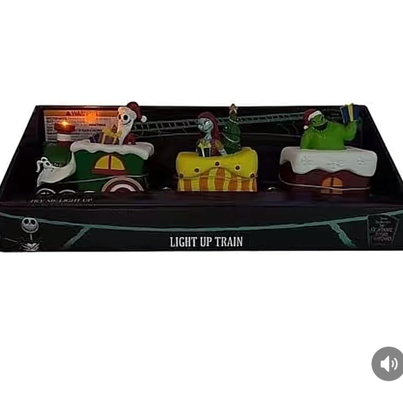 Disney Nightmare Before Christmas Festive Light-Up Train Set NWT - Picture 3 of 3